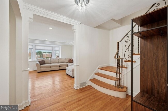 Photo - 8008 Cornelius St
