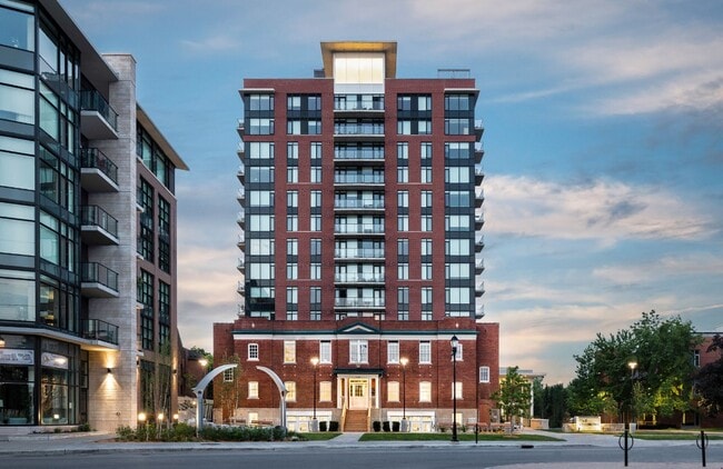 Photo - 1140 Wellington