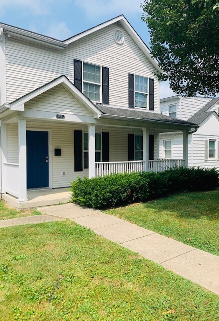 Photo - 806 W 43rd St