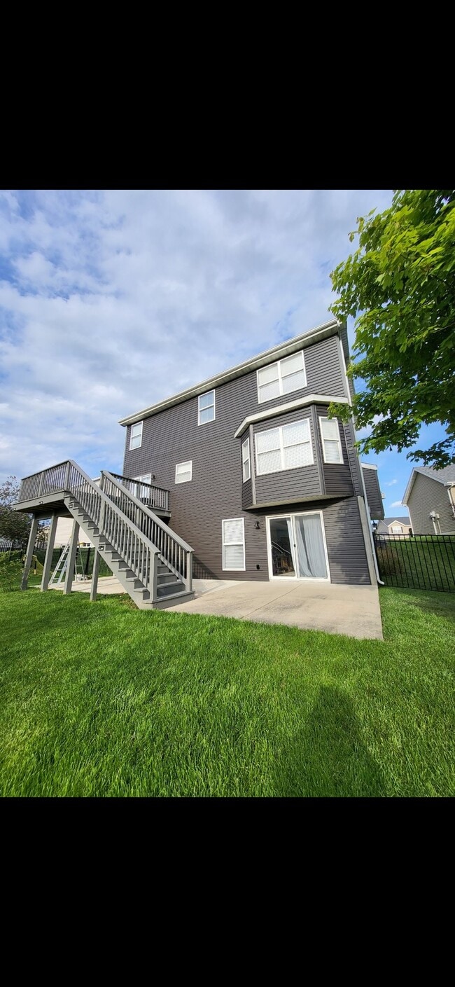 Photo - 861 Saybrook Falls Dr
