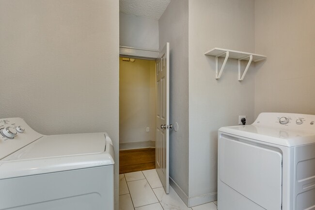 Building Photo - 4310 Wilmer St Unit A