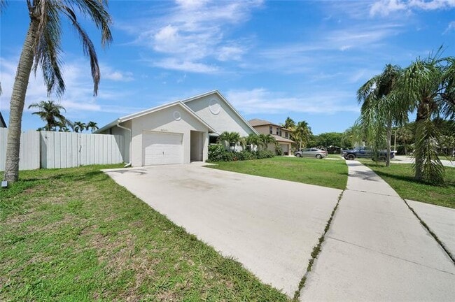 Photo - 22471 Grouper Ct