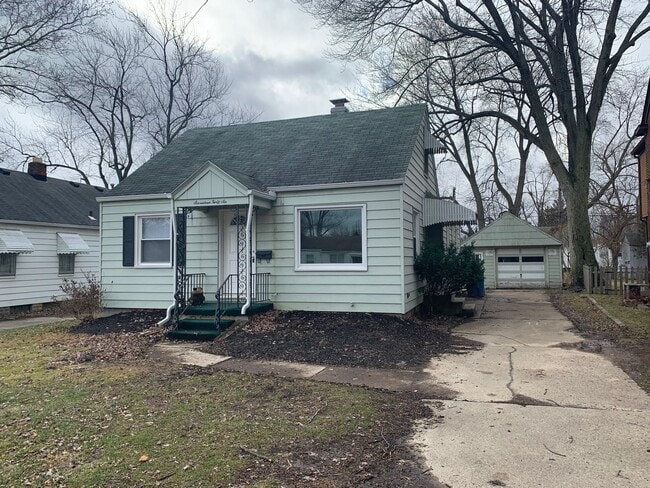 3 Bedroom home in great neighborhood! - 3 Bedroom home in great neighborhood!