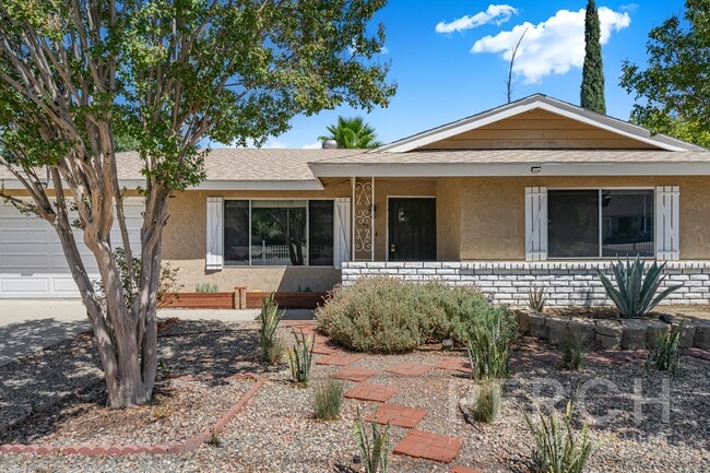 41344 Mayberry Ave