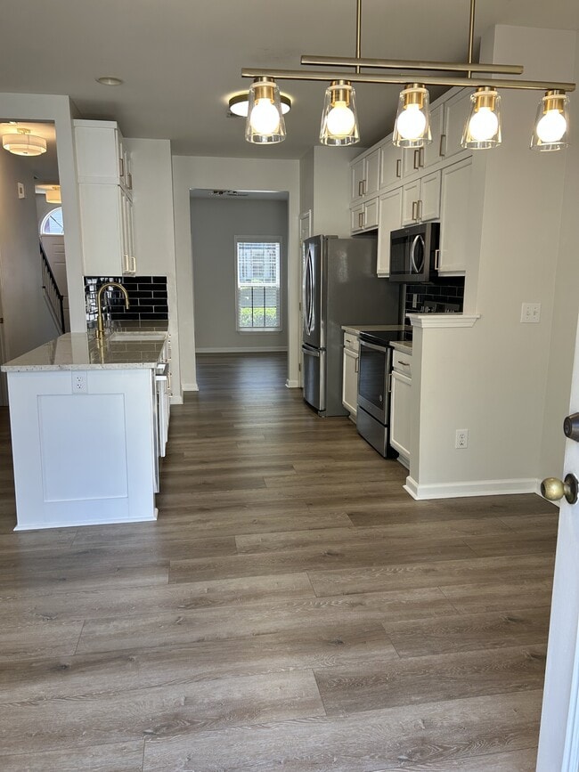 Photo - 263 Hadley Commons Dr