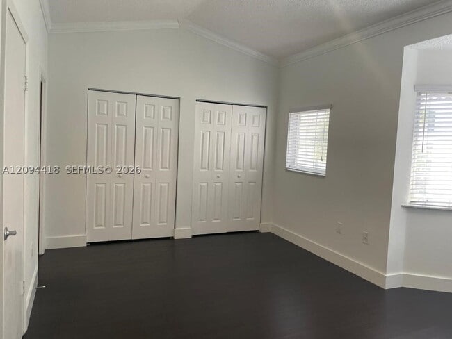 261 Navarre Ave