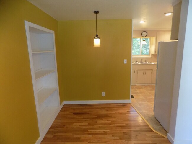 Photo - Charming little home in the woods for rent...