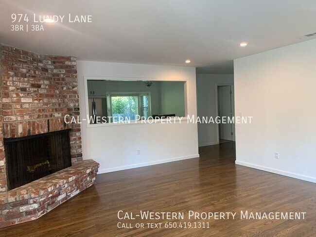 Photo - 974 Lundy Ln