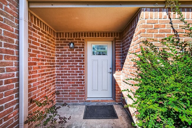 Building Photo - 2026 Ashford Hollow Ln