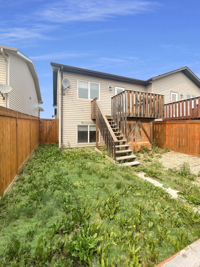 Photo - 9061-9131 131 Ave