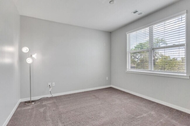 Photo - 1118 Litton Ave Unit 316