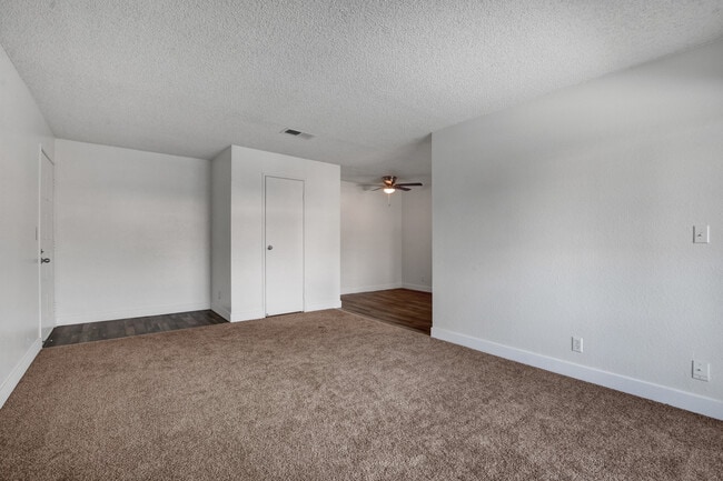 Photo - Sundance Village Apartments