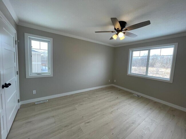 Photo - 1232 45th Ave NE