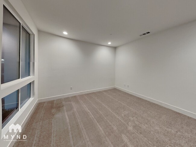 Photo - 1634 Portside Way