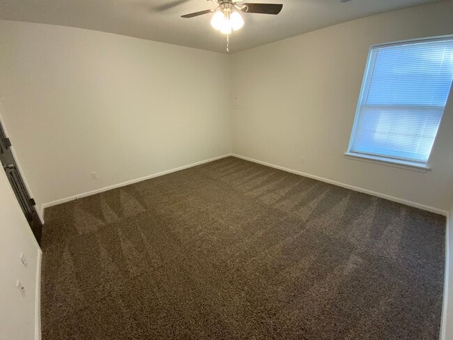 Photo - 3569-3571 Prescott Dr Unit 3569
