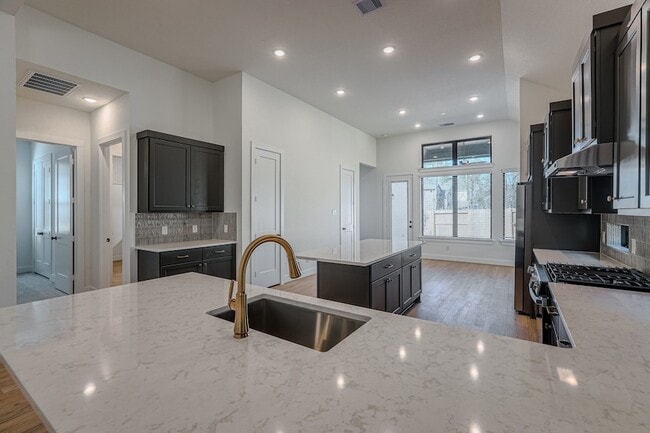 Photo - 564 Tawny Rim Dr