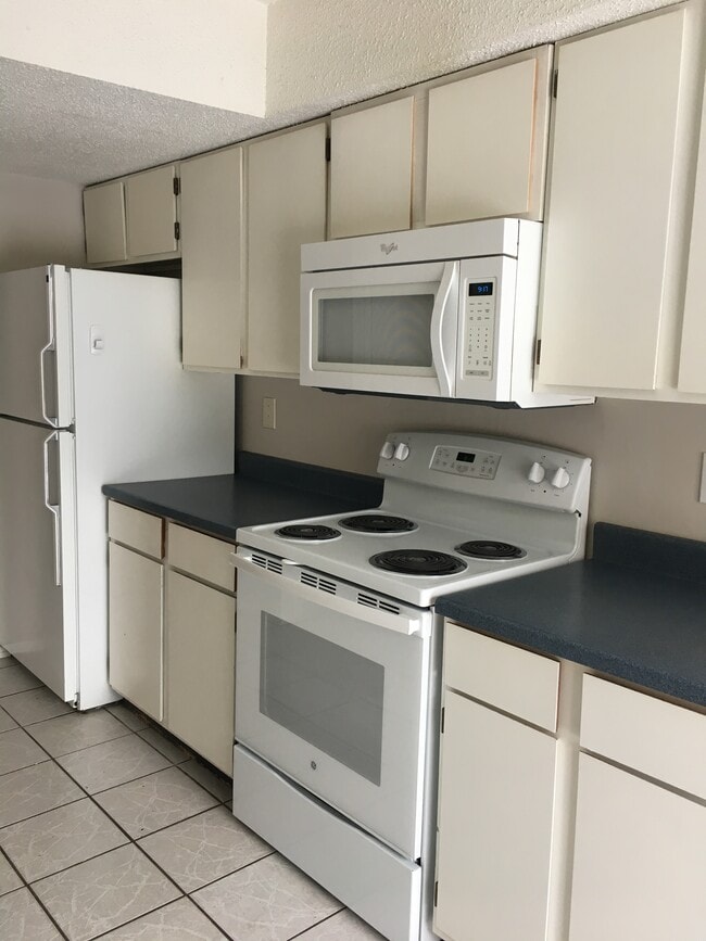 Cocina - 207 Wisconsin St