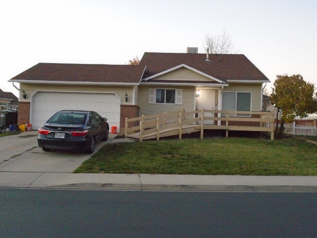 Photo - 1555 E 1100 S