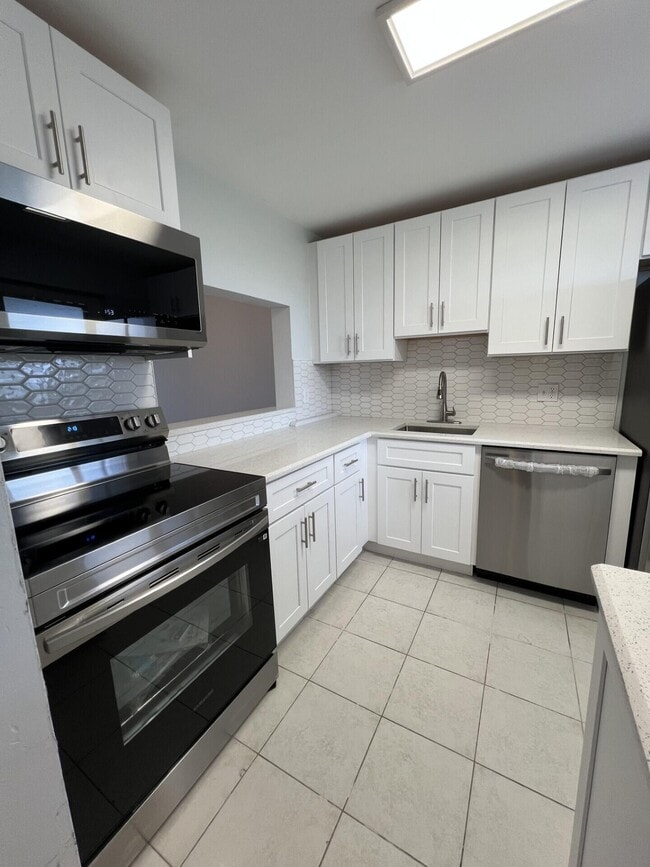 Building Photo - 5961 NW 2nd Ave Unit 506 Rental