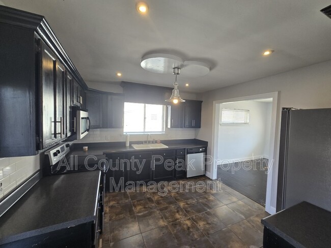 Photo - 1605 S Mack Smith Rd