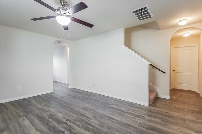 Building Photo - 24410 Volta Gardens Ct