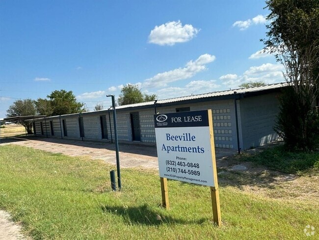 Building Photo - 1627 FM351 Rental