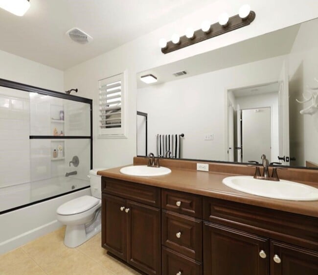 Photo - Incredible Rental In the SW! 3bd +2ba with RV parking $2,600 Rent