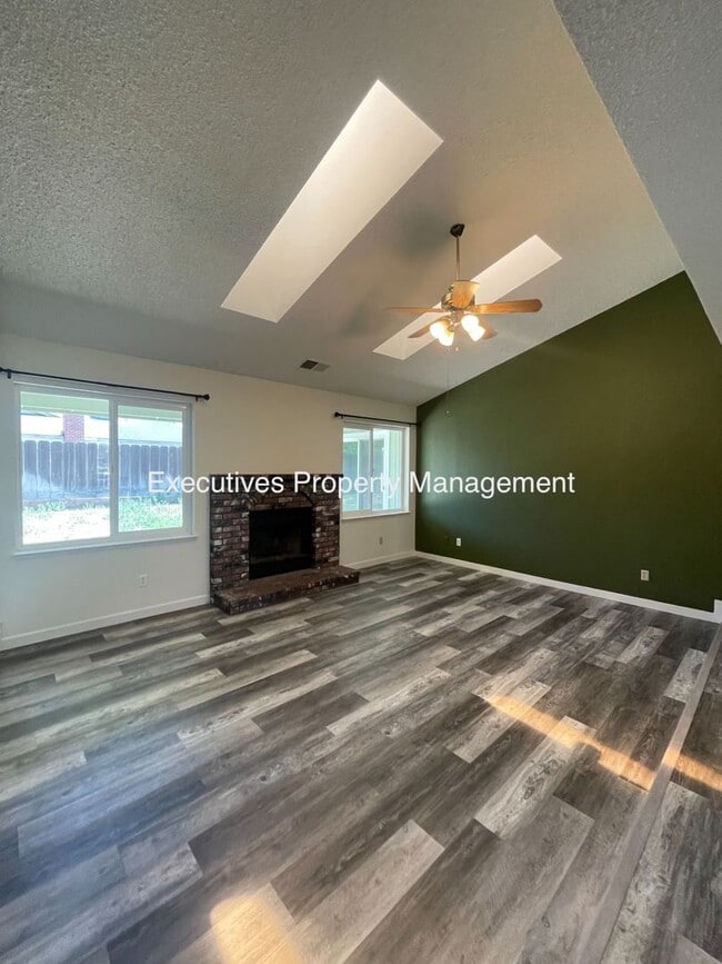 Photo - 3440 Nonpareil Dr