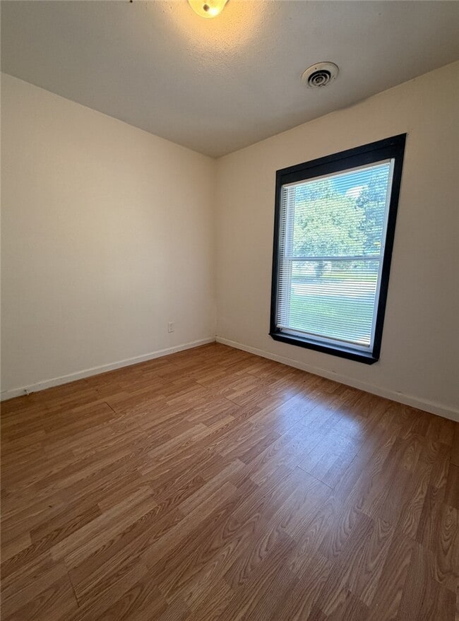 Photo - 217 E Adobe St