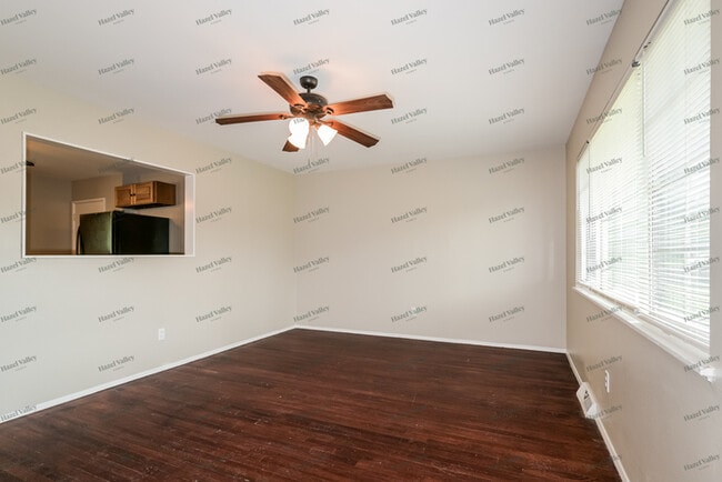 Photo - 2280 Pheasant Dr