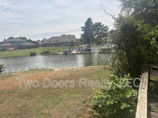 Photo - 6452 W Hefner Rd House