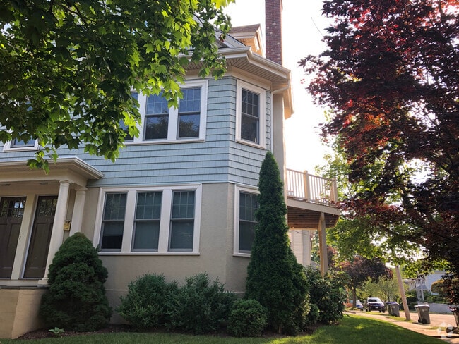 Building Photo - 108 Cole Ave Unit 3 Rental