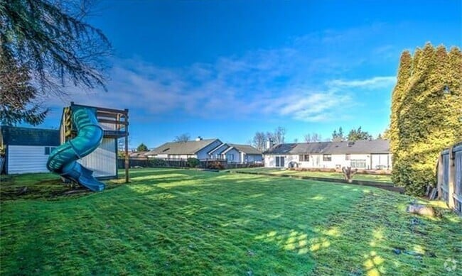 Building Photo - Charming 3 Bed 2 Bath Rambler! Rental