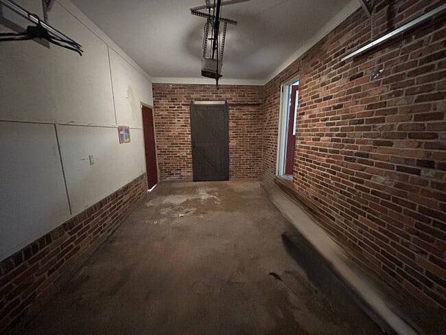 112 Lincoln St