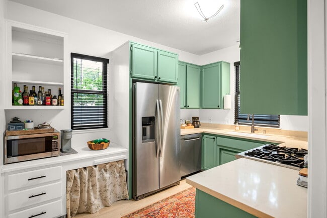 Photo - 6 month lease available now