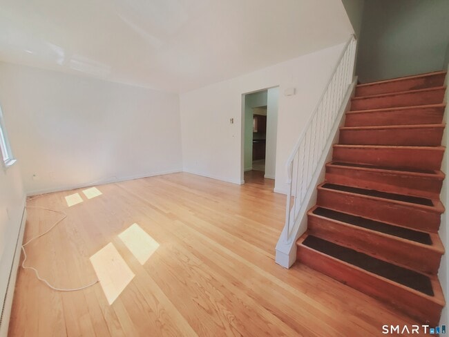 Photo - 313 Flax Hill Rd Unidad A