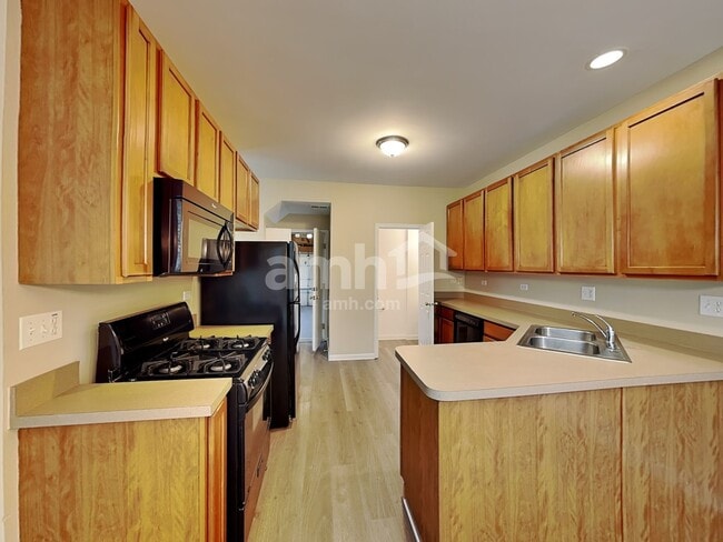 Photo - 509 Springbrook Trail N