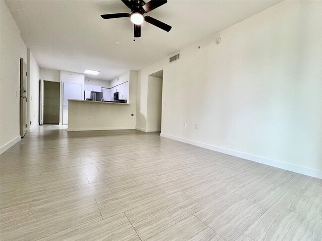 Photo - 601 NE 39th St Unit 205