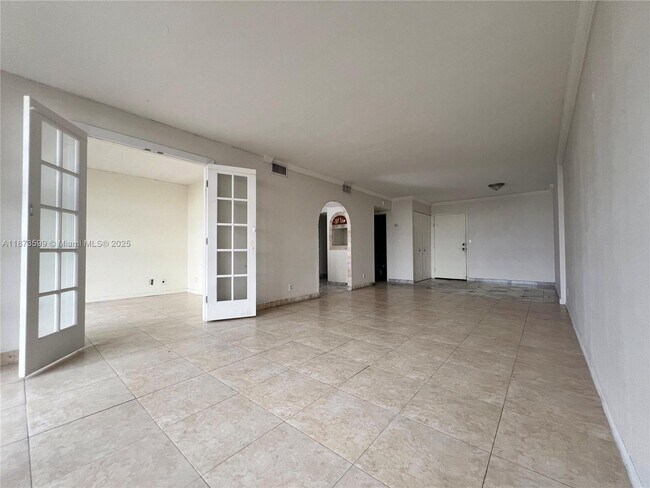 Photo - 2101 Atlantic Shores Blvd Unit 518