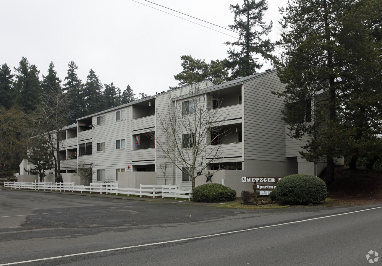 Metzger Park Apartments - Metzger Park Apartments