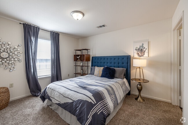 2BR, 2BA - 875SF - Second Bedroom