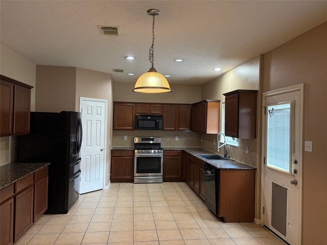 Photo - 410 Sunwood Glen Ln