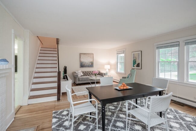 Photo - 40 Meadow Way