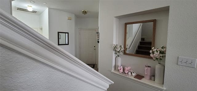 Photo - 909 Avondale Ln