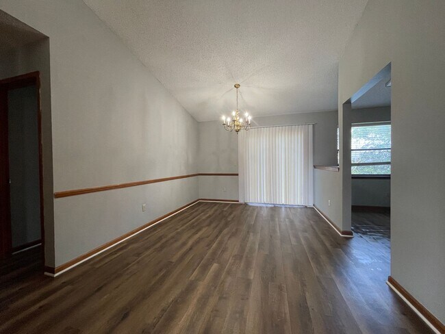 Photo - ** Coming Soon ** LARGE 4 BEDROOM IN ICW AREA