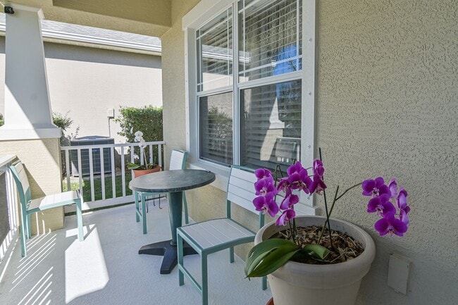 Photo - WOODBROOK BEAUTY WITH 3/2 + DEN