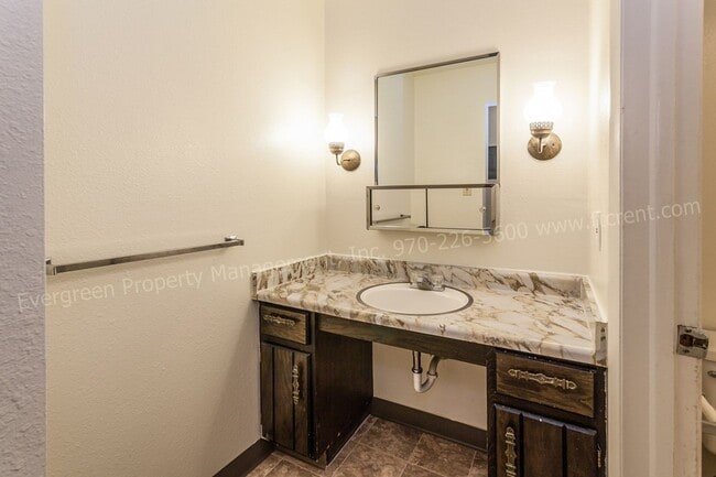 Photo - 1314 E 16th St