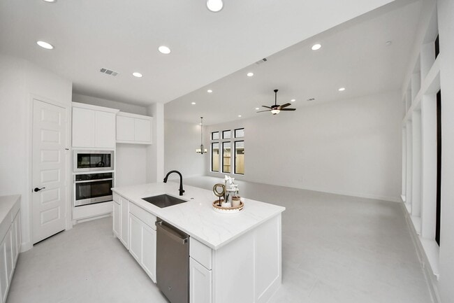Building Photo - 8706 Incandesce Rise Dr