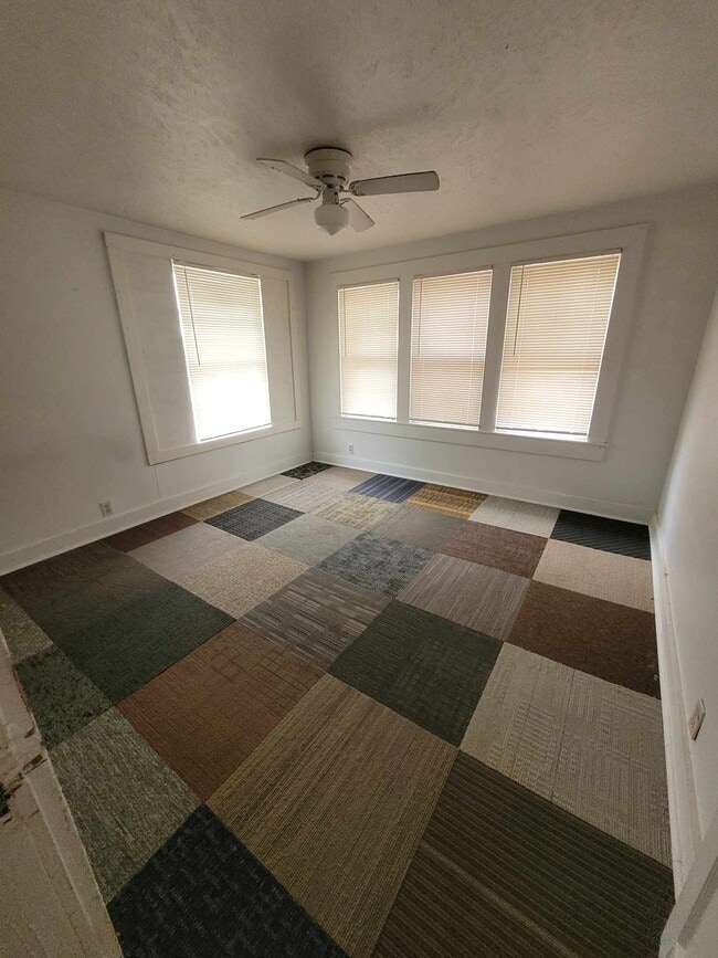 Photo - 608 N 8th St