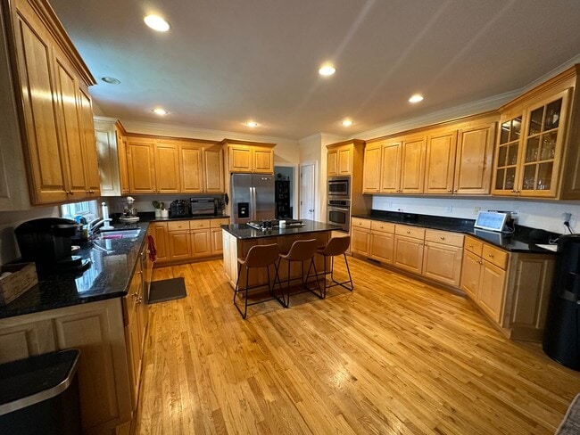 Photo - 1320 Club House Dr